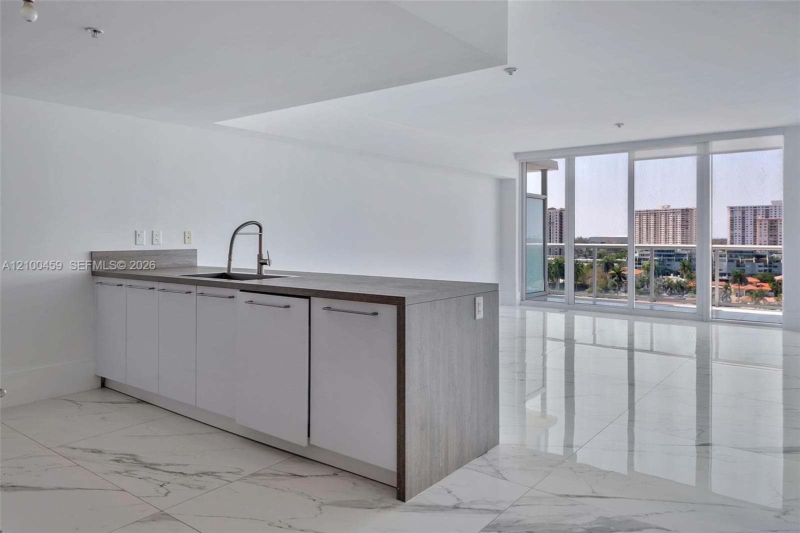 400 Sunny Isles · #917 in Sunny Isles Beach - Photo 9