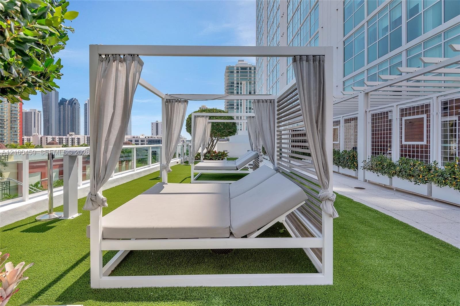 400 Sunny Isles · #917 in Sunny Isles Beach - Photo 65