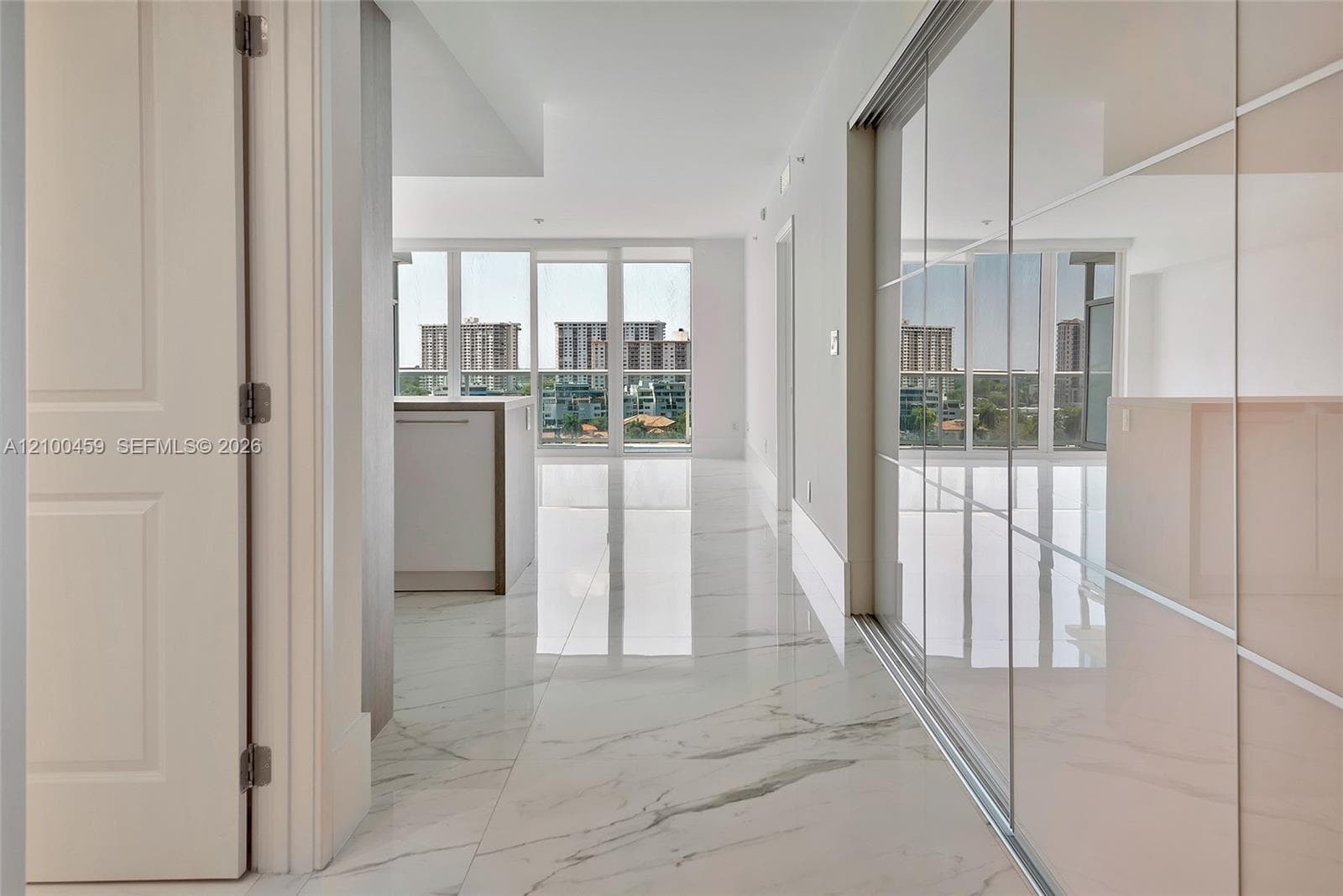 400 Sunny Isles · #917 in Sunny Isles Beach - Photo 4
