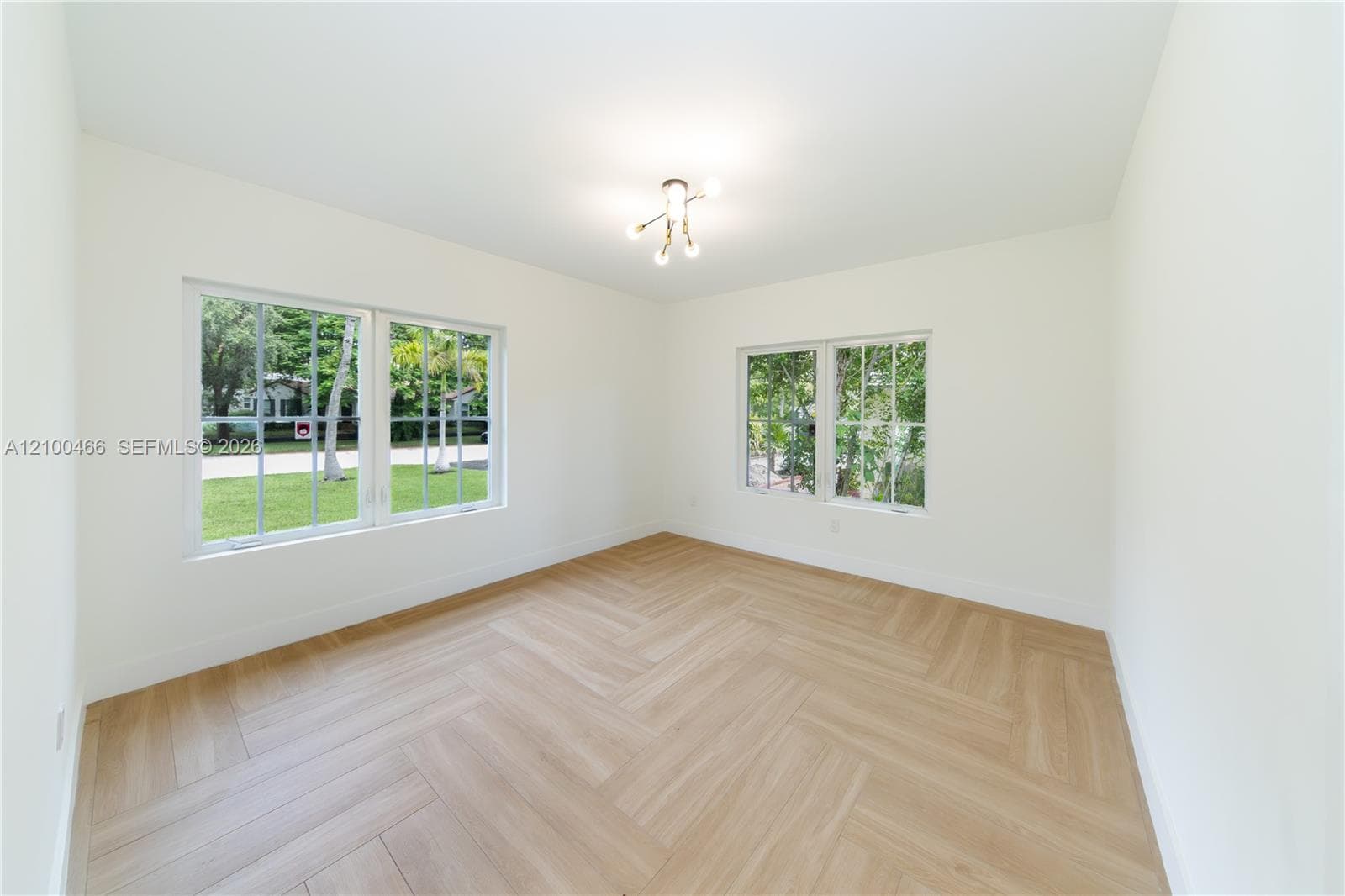 420 NE 55th Ter photo 18