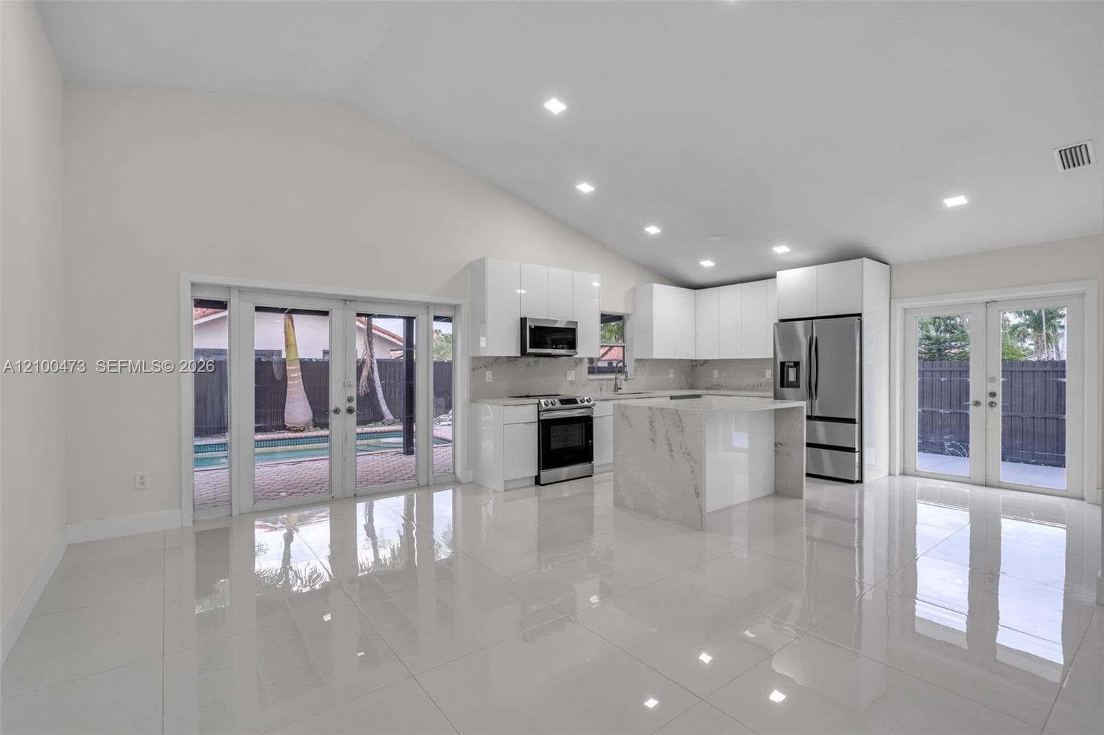 Living/Kitchen