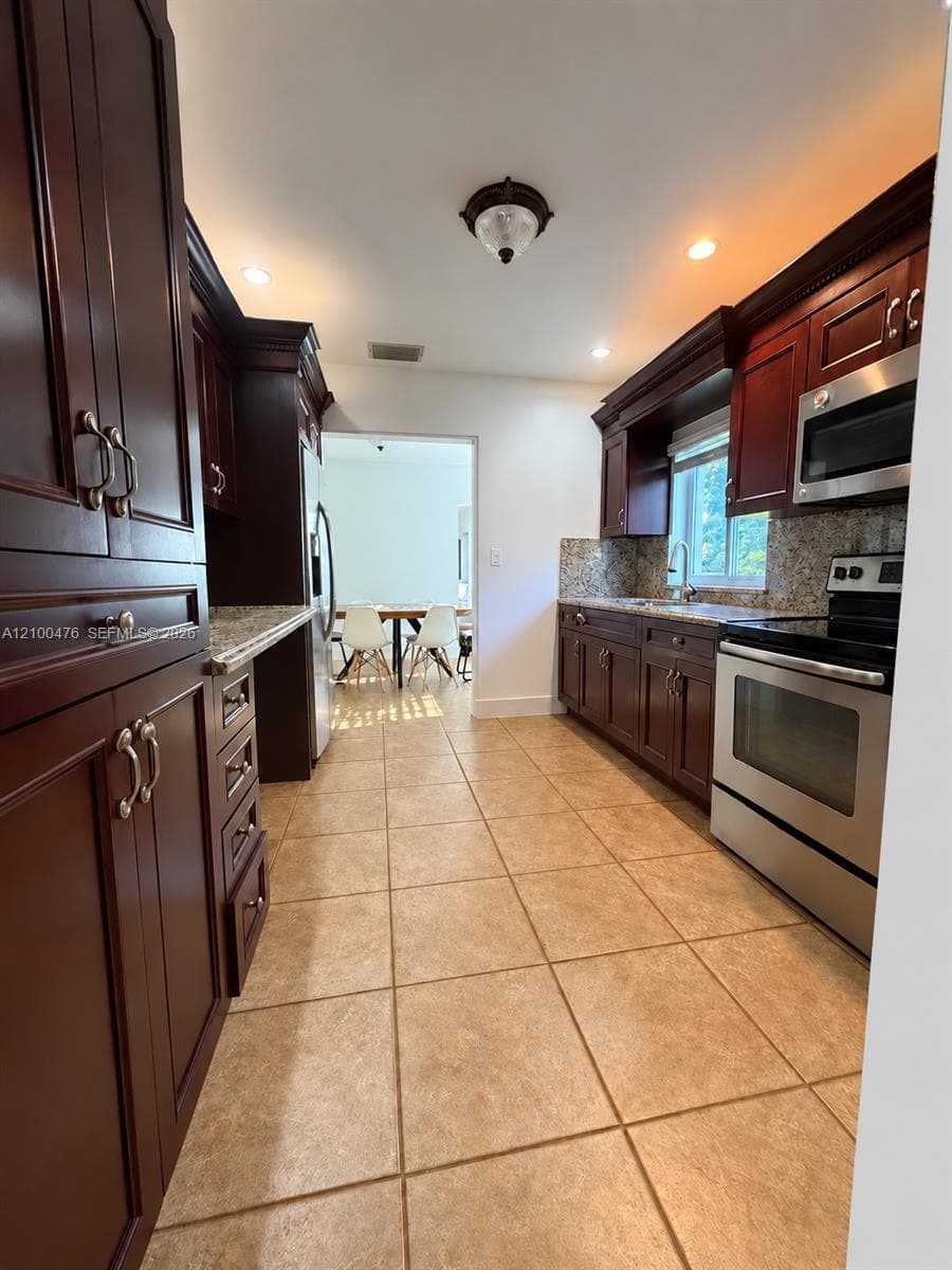 5801 SW 53rd Ter photo 15