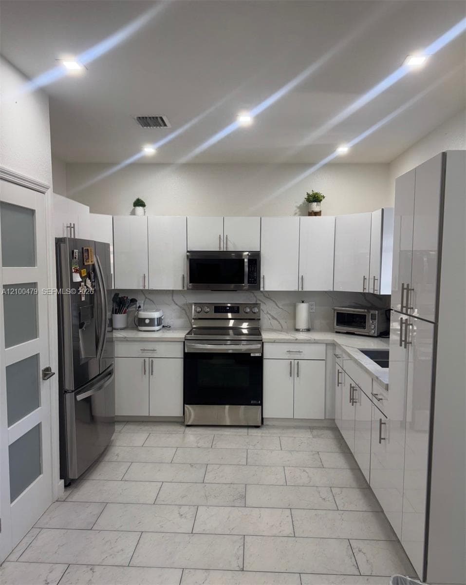 10902 SW 240th St #10902 photo 6