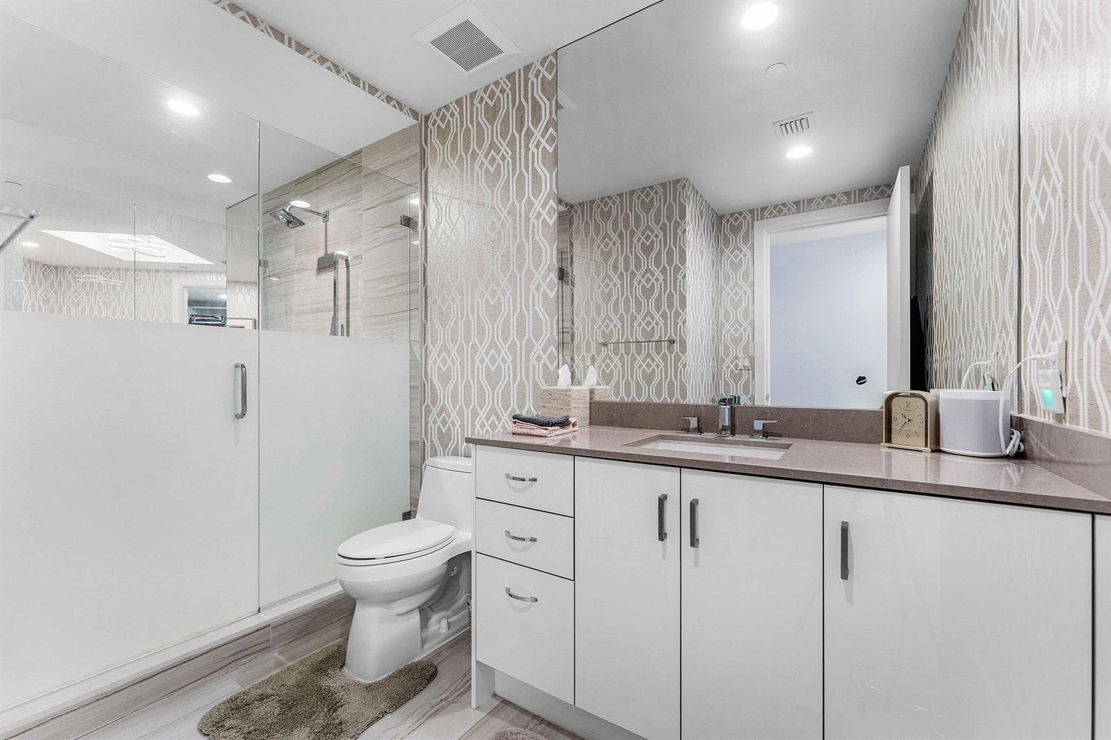 032-2700DonaldRossRoad-503-PalmBeachGard