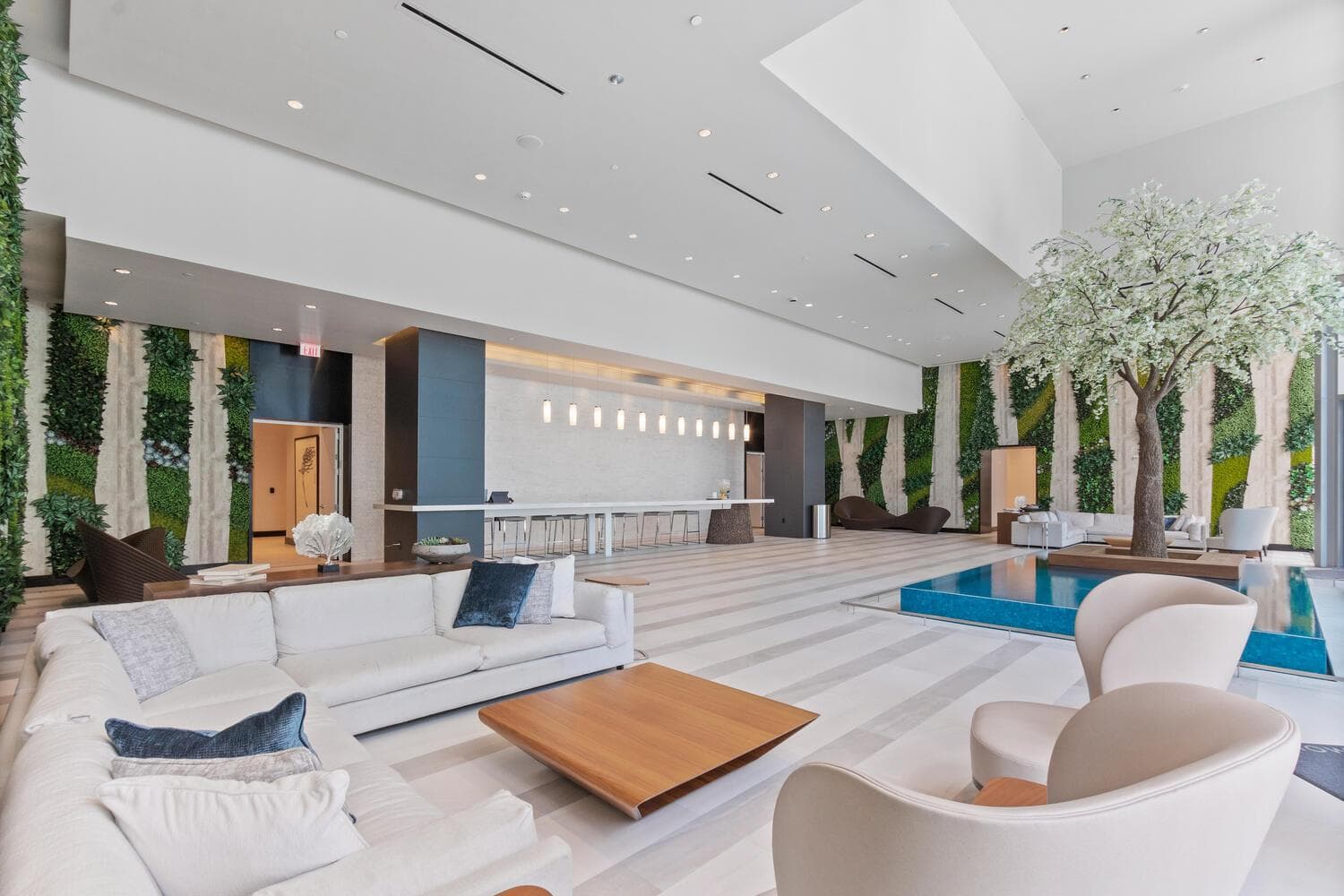851 NE 1st Ave Apt 3512 Miami-large-004-