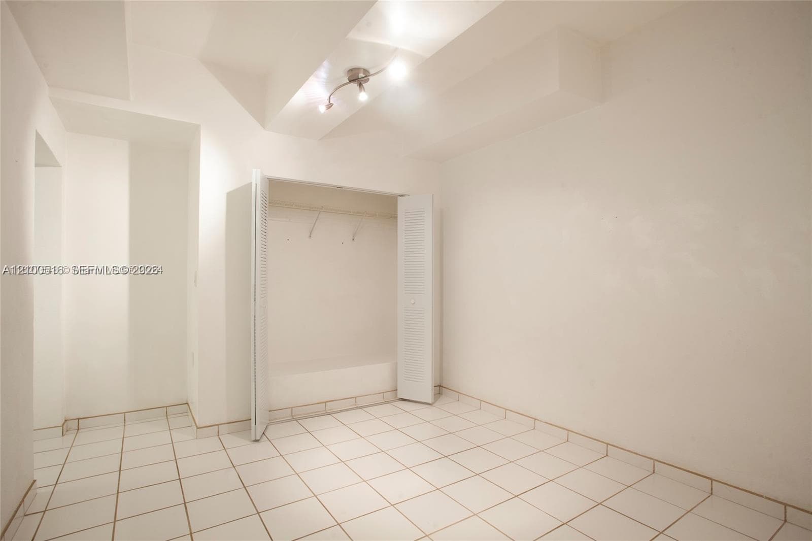 LA GORCE GOLF SUB · #1 in Miami Beach - Photo 11