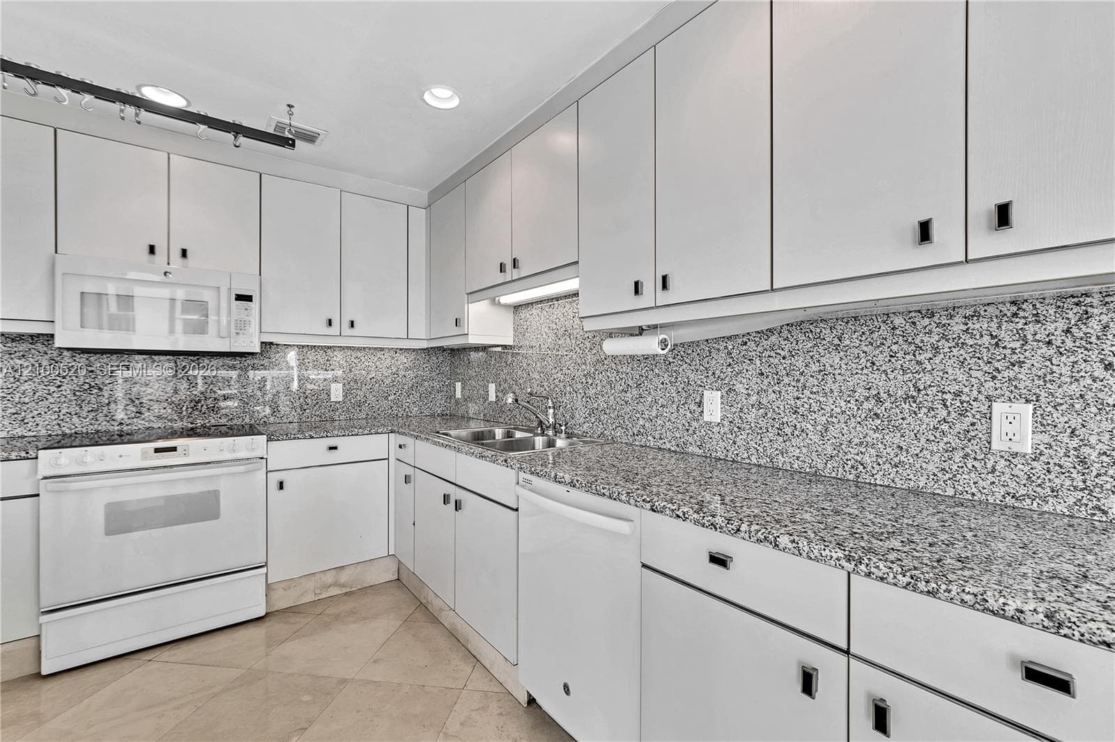 The Palace at Bal Harbour · #11D +Cabana in Bal Harbour - Photo 33