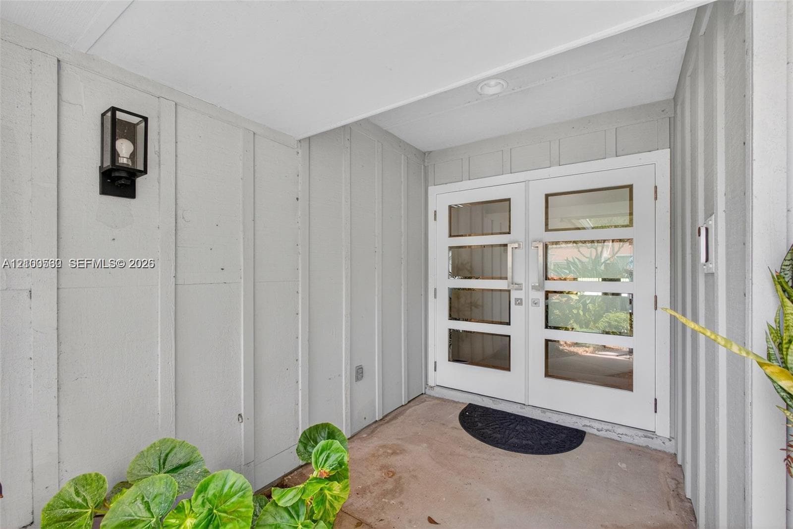 15 W Balfour Rd W photo 7