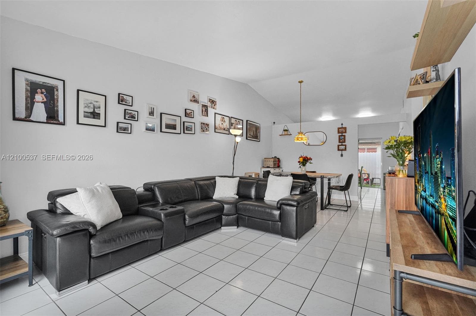 7677 NW 180th Ter photo 6