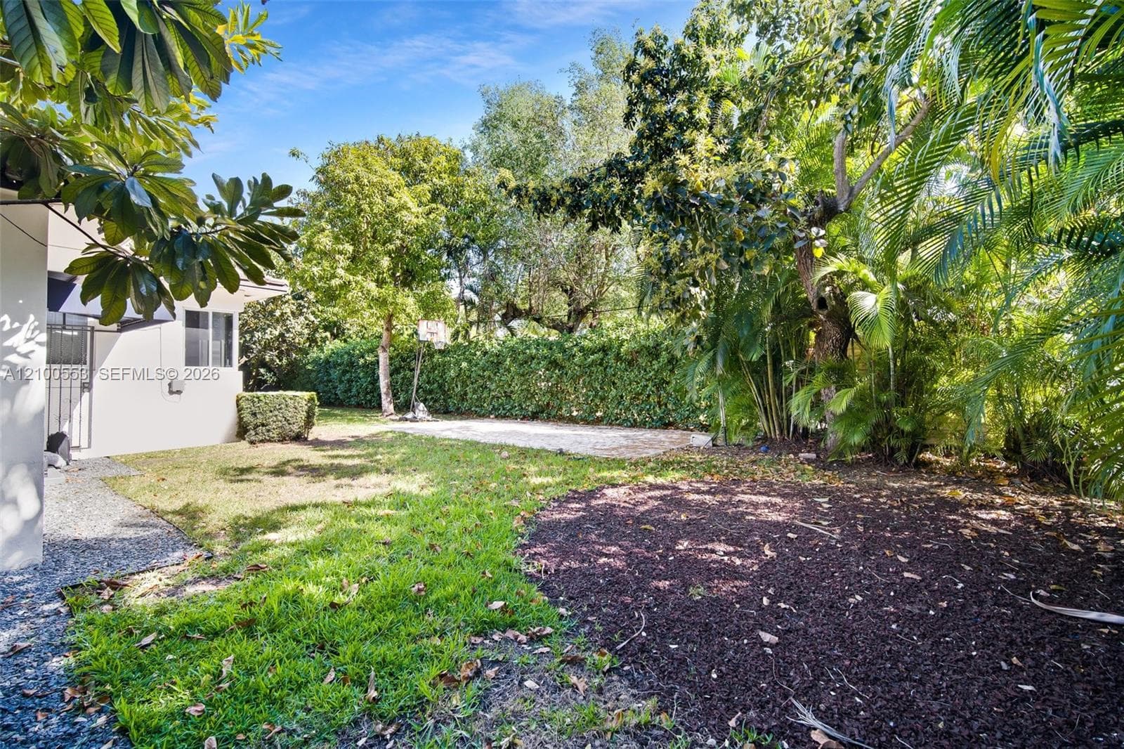 330 Viscaya Ave photo 13