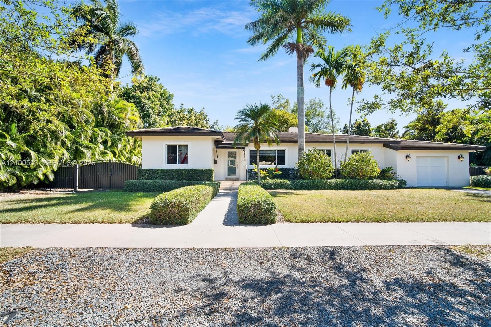 330 Viscaya Ave photo 1
