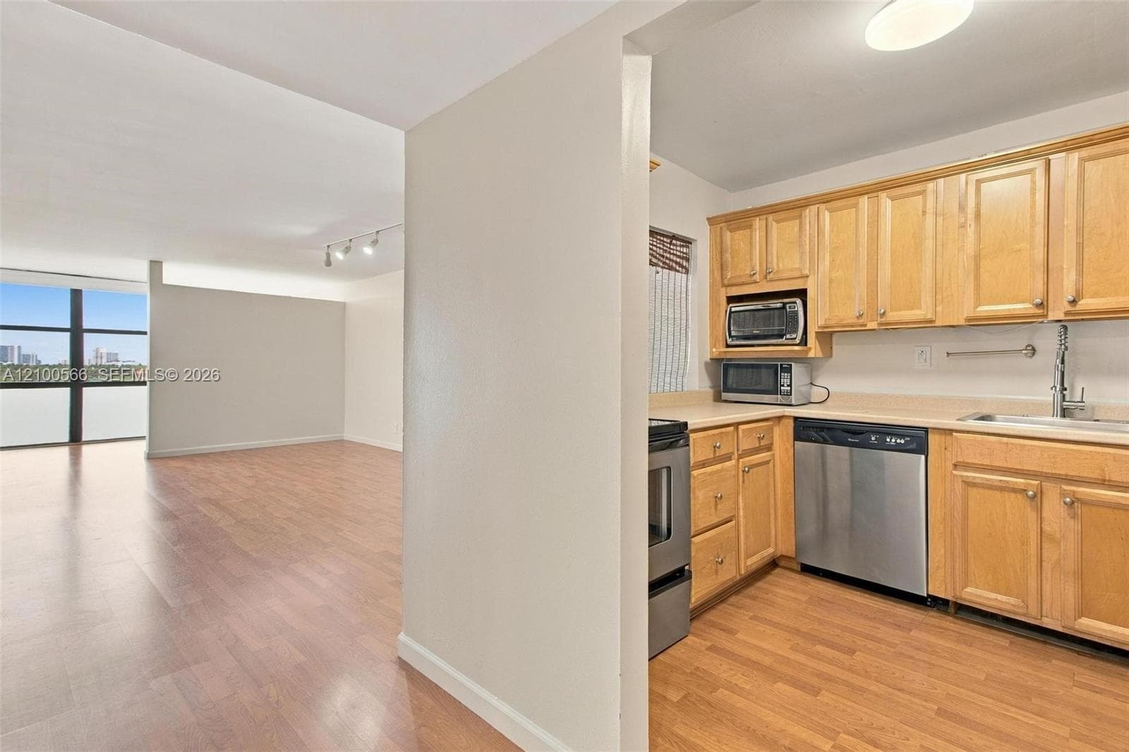 OCEANVIEW PARK · #627 in Hallandale Beach - Photo 2