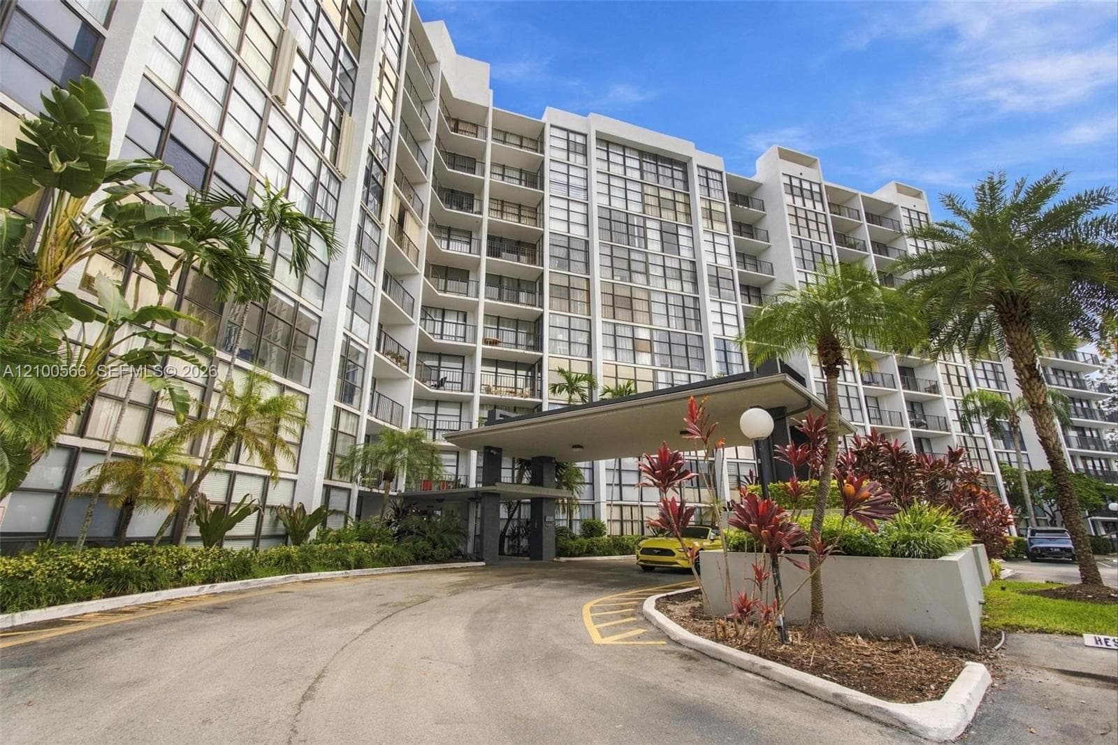 OCEANVIEW PARK · #627 in Hallandale Beach - Photo 17