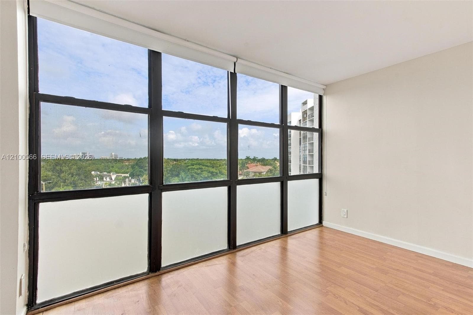 OCEANVIEW PARK · #627 in Hallandale Beach - Photo 9