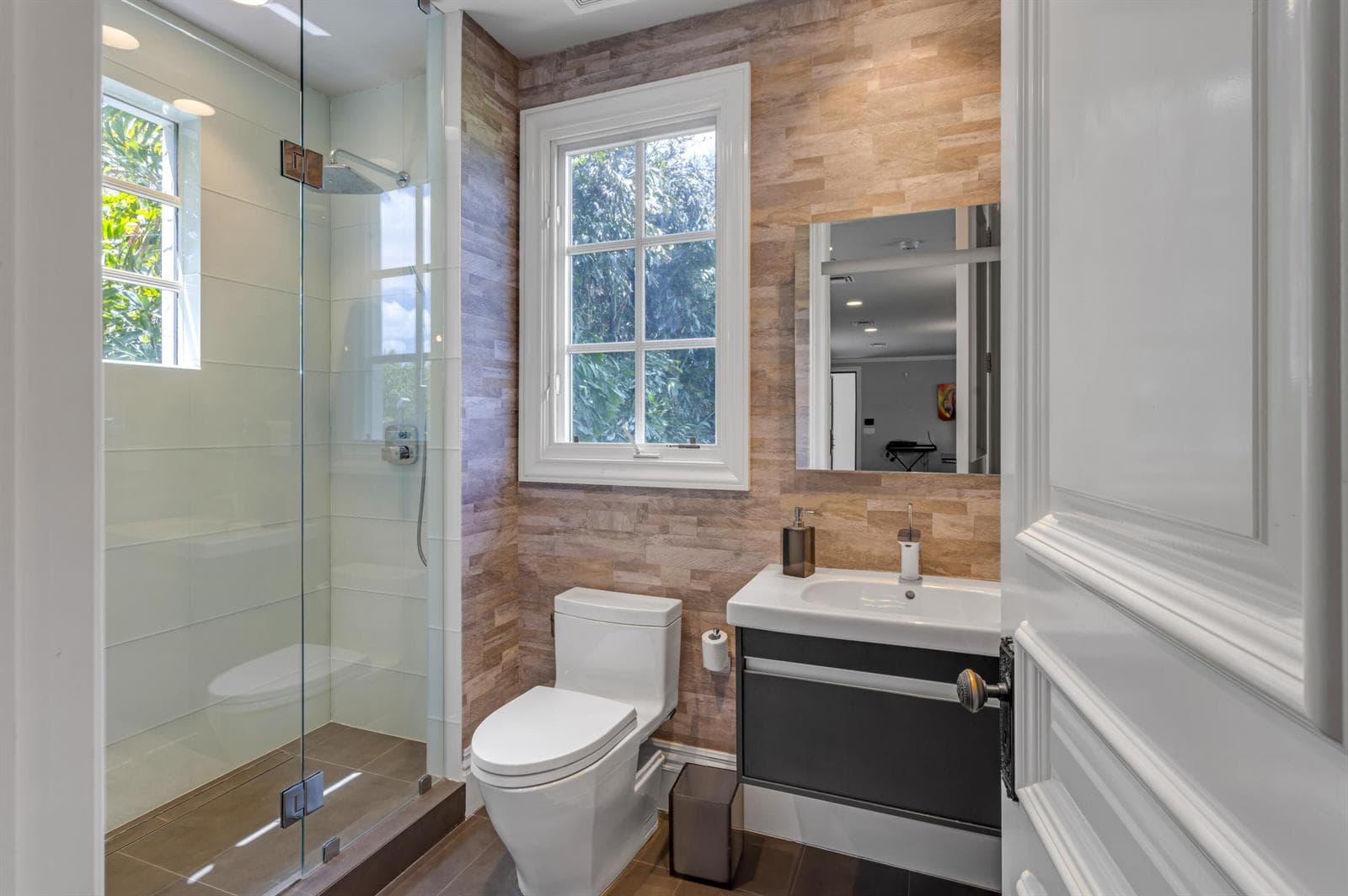 mls_BATHROOM_4_EB
