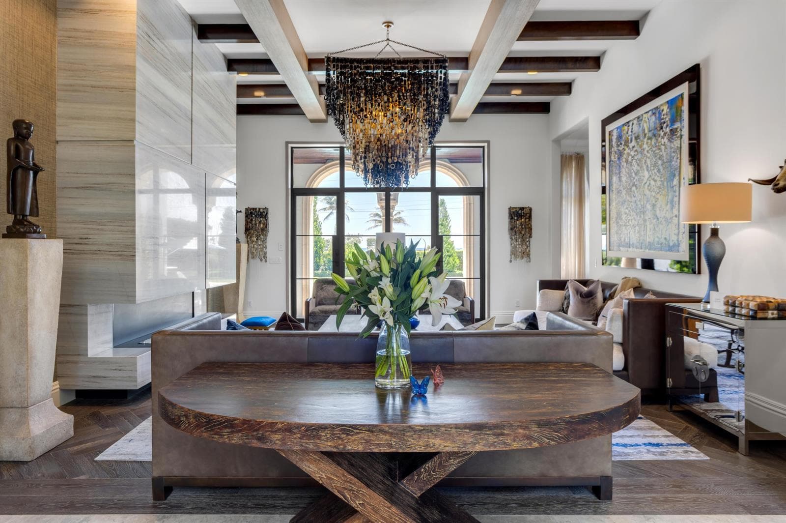 mls_LIVING_STRAIGHT_DETAIL_EB