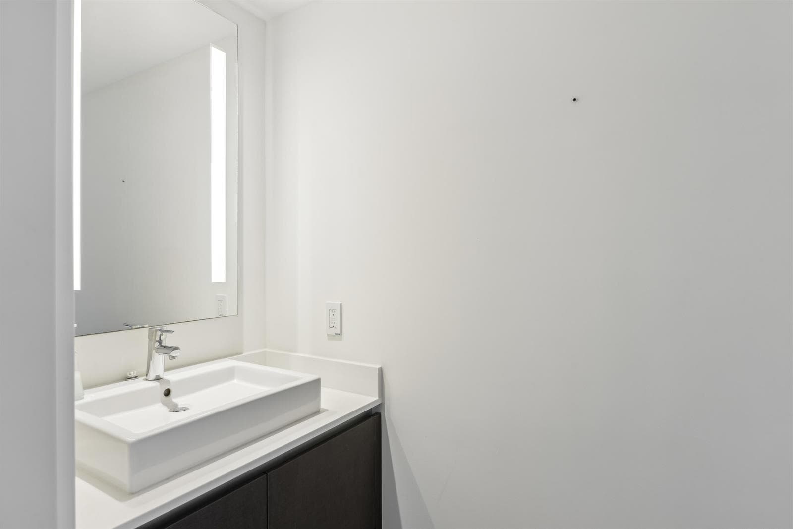 20-print-Brickell Ave 1202-020