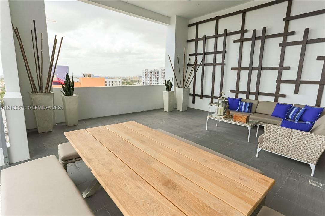 Community Outdoor Terrace - SW