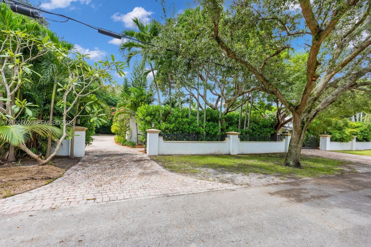 1101 Coral Way photo 3