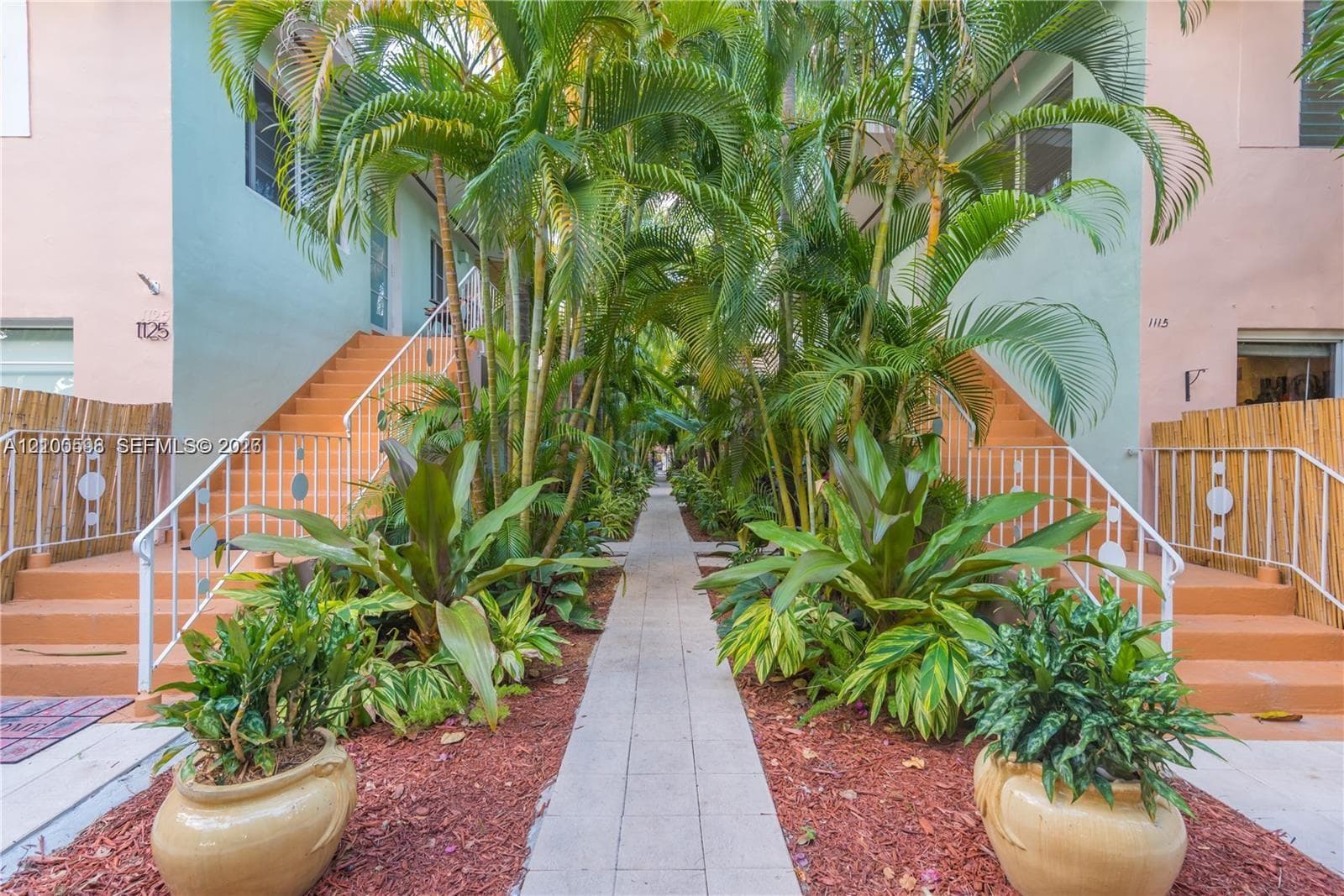 PARK SQUARE CONDO · #6-1127 in Miami Beach - Photo 1