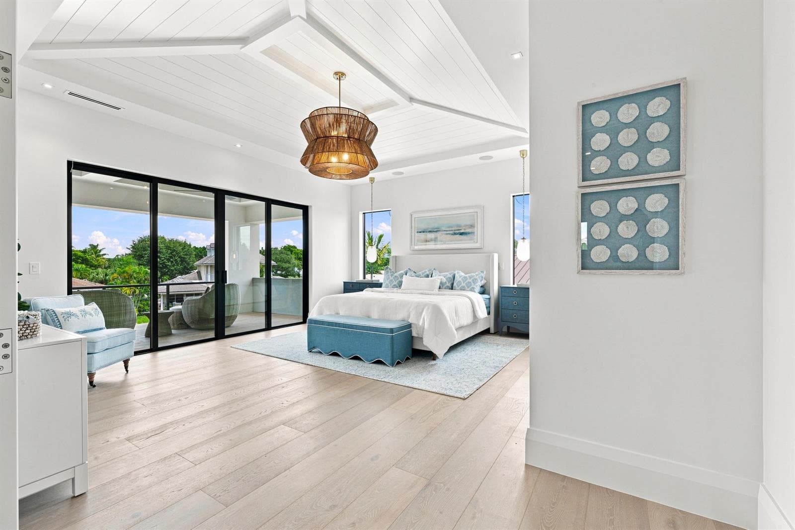 LOFT