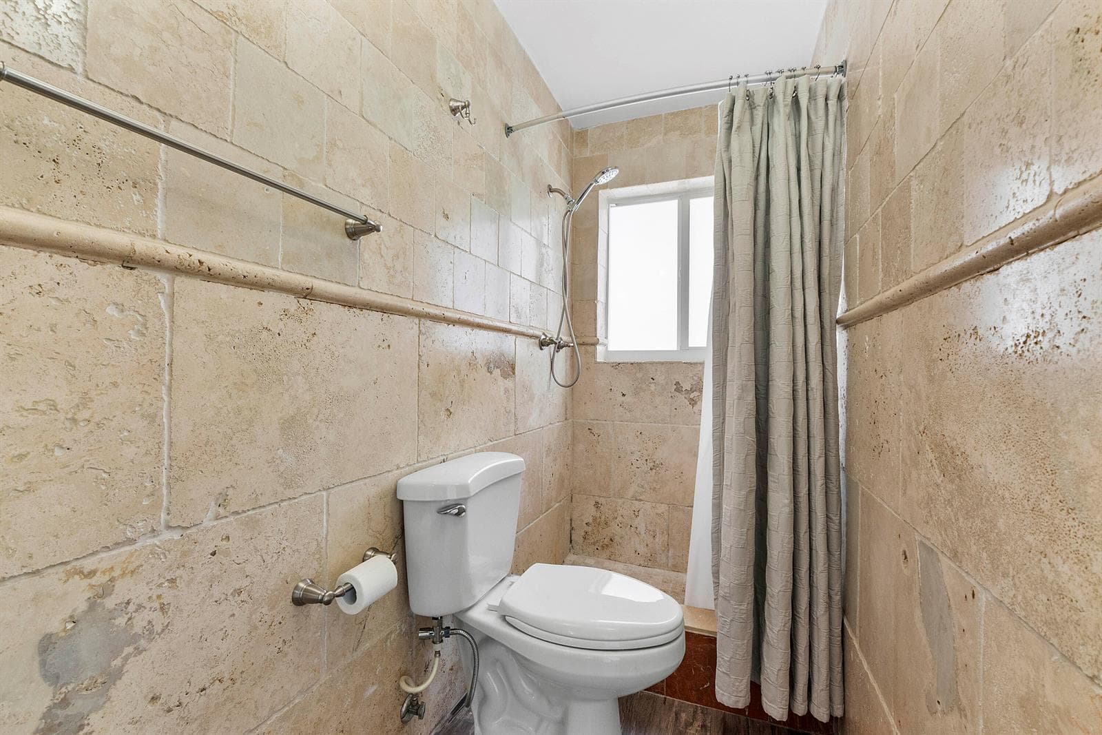 361 Se 9th Ct_042