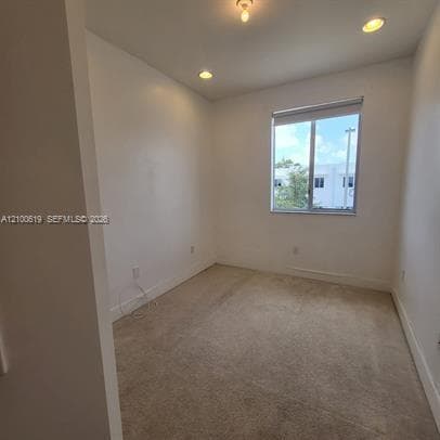 2610 NE 213th St #105 photo 15