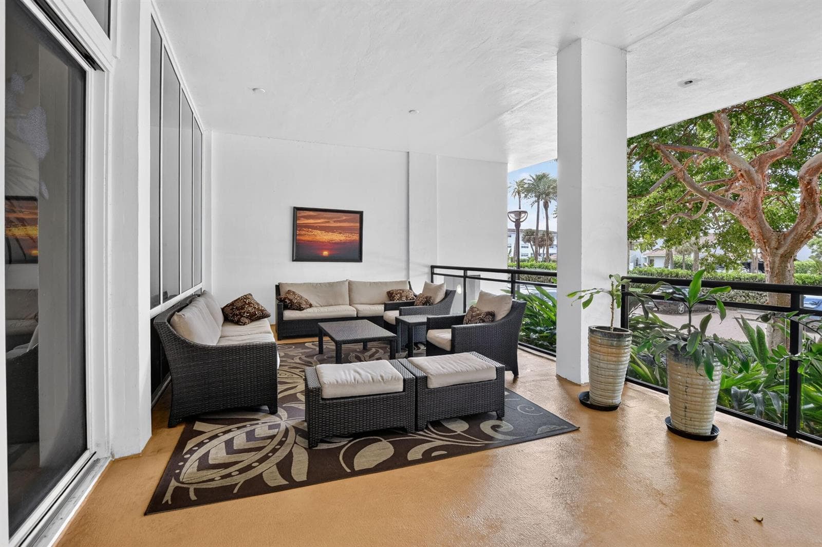 Lobby Terrace