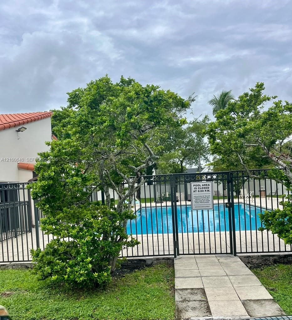 Mirassou condominium · #301 in Hialeah - Photo 7