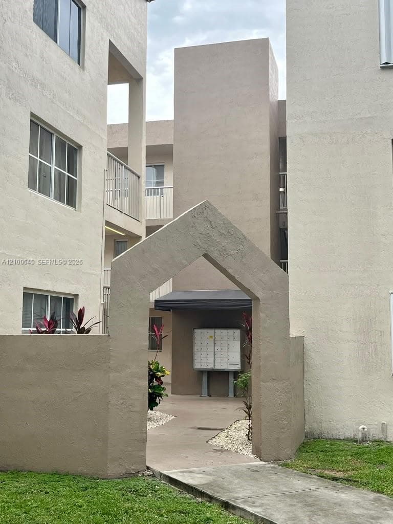 Mirassou condominium · #301 in Hialeah - Photo 3