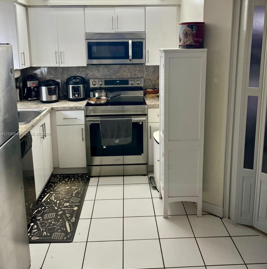 Mirassou condominium · #301 in Hialeah - Photo 10