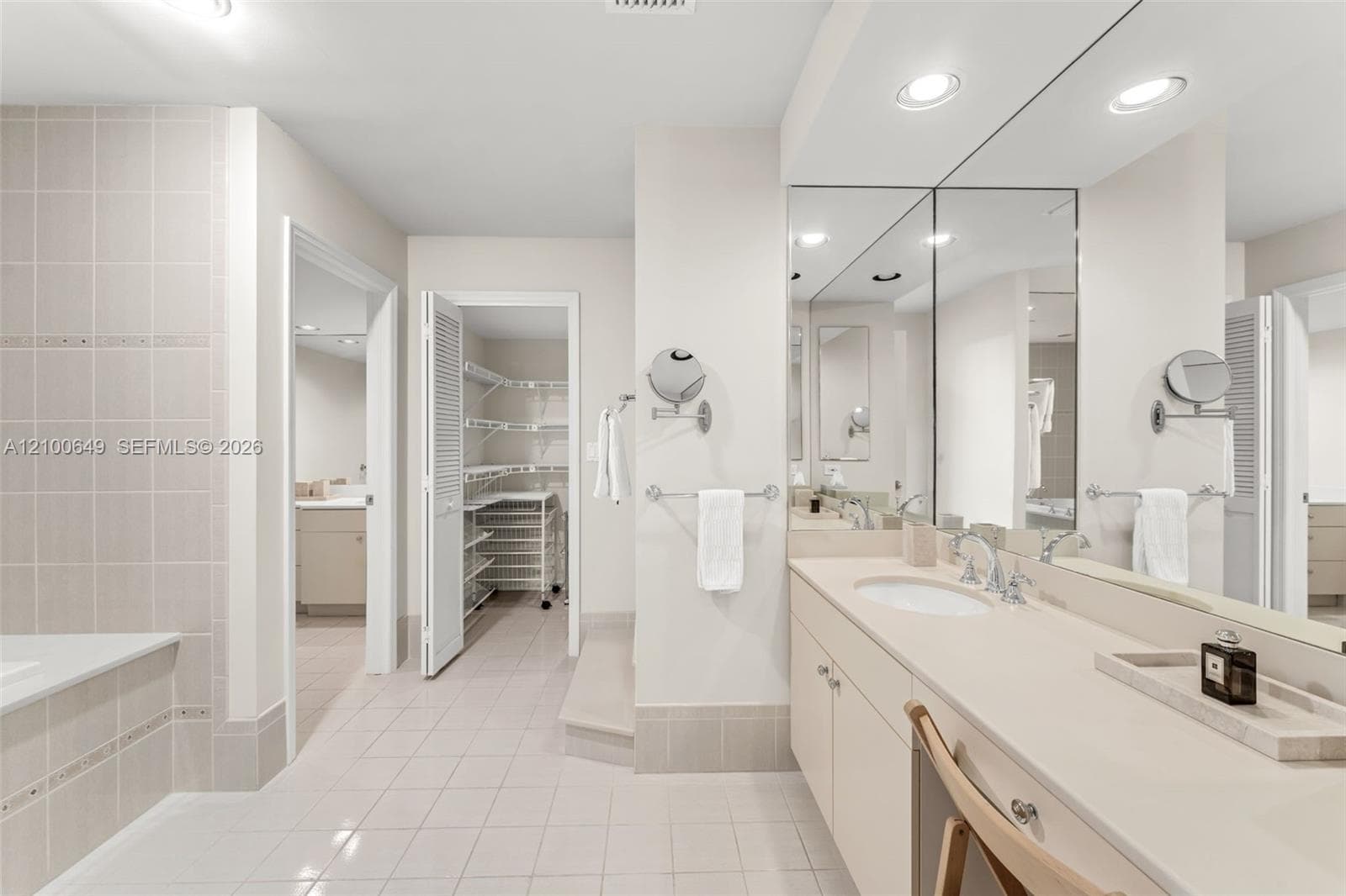 Emerald Bay at Key Colony · #310 in Key Biscayne - Photo 23