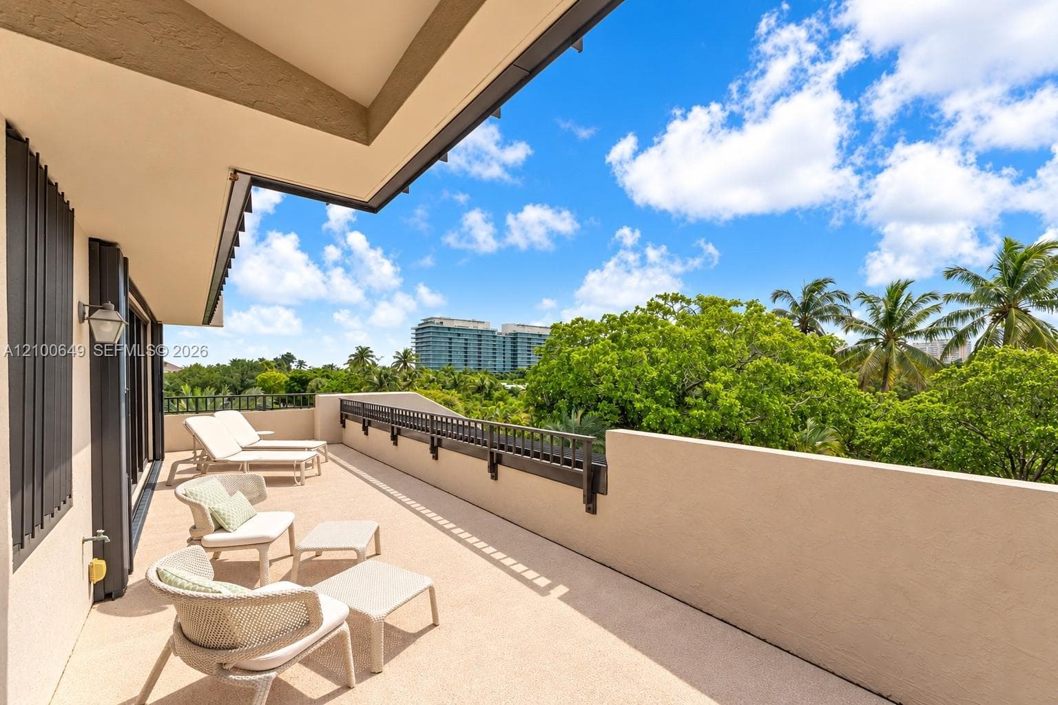Emerald Bay at Key Colony · #310 in Key Biscayne - Photo 1