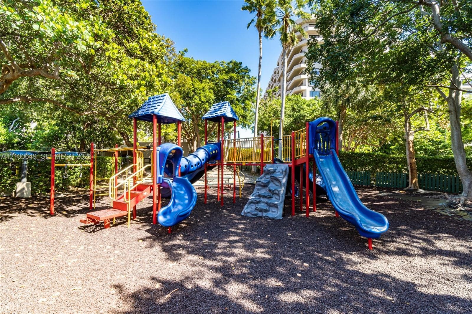 Emerald Bay at Key Colony · #310 in Key Biscayne - Photo 50