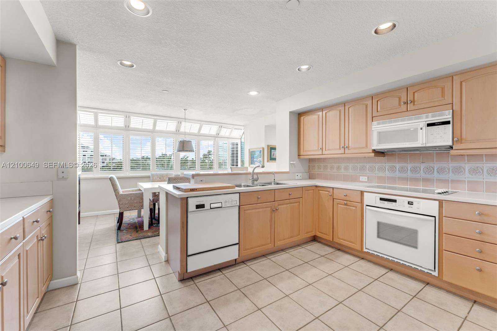 Emerald Bay at Key Colony · #310 in Key Biscayne - Photo 15