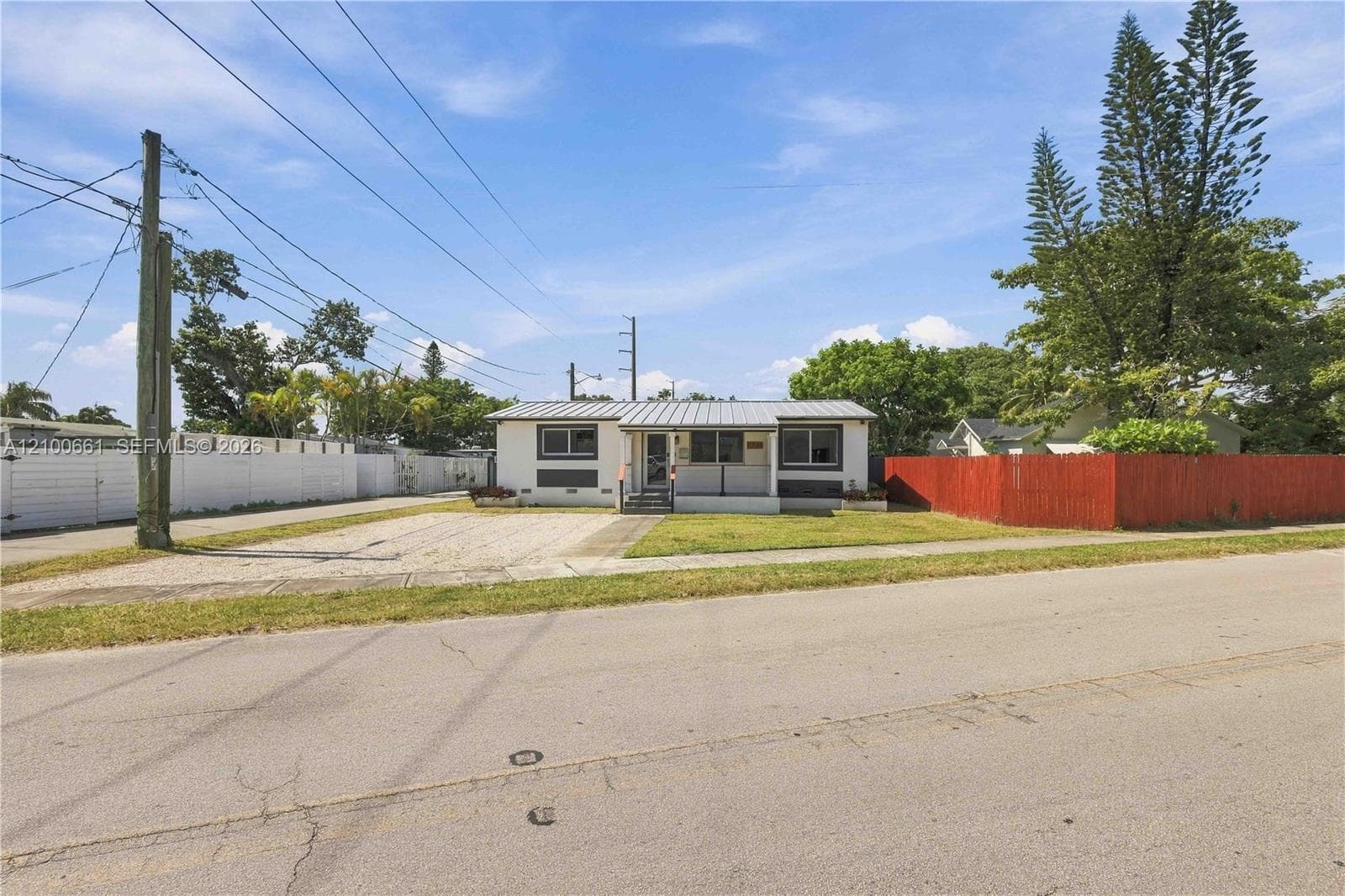 1324 N 24th Ave photo 38