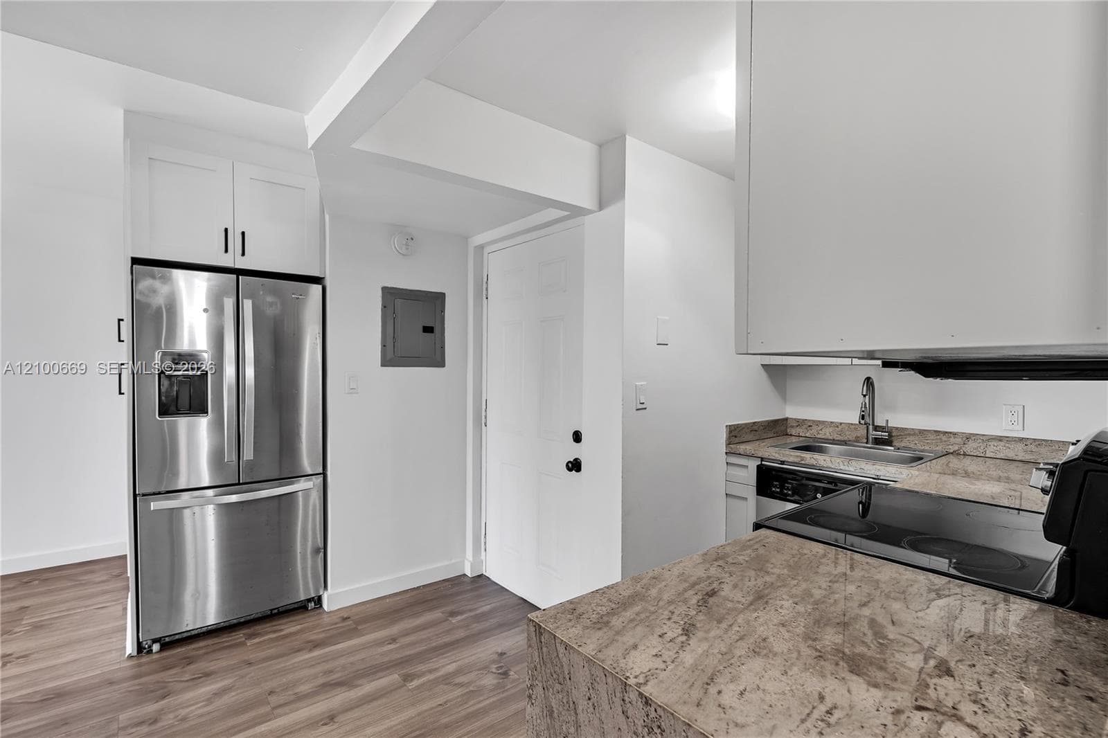 BAYCOURT TOWERS CONDO · #7A in Miami Beach - Photo 10