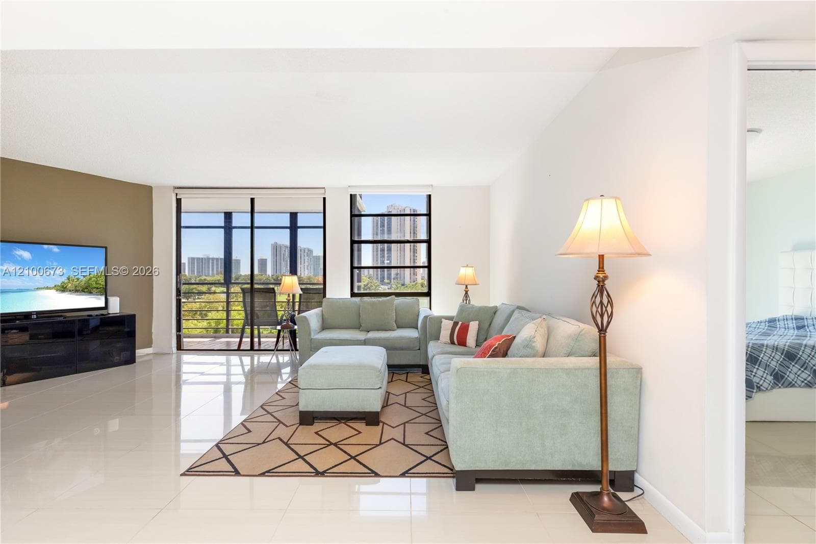 BISCAYA IV CONDO · #605 in Aventura - Photo 23