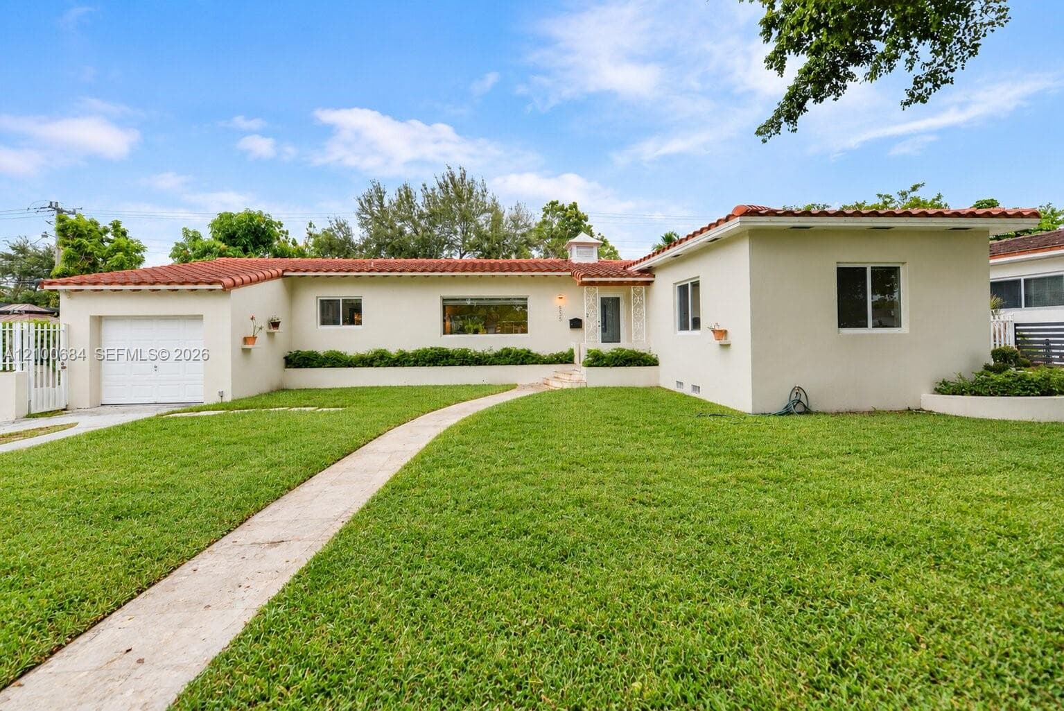 535 SW 39th Ave photo 3