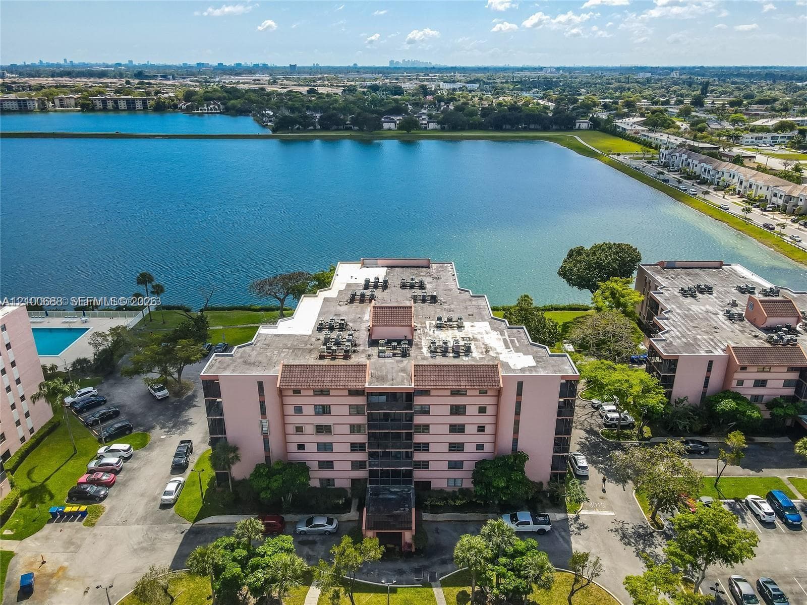 LAKEVIEW OF THE CALF CLUB · #106-5 in Miami - Photo 2