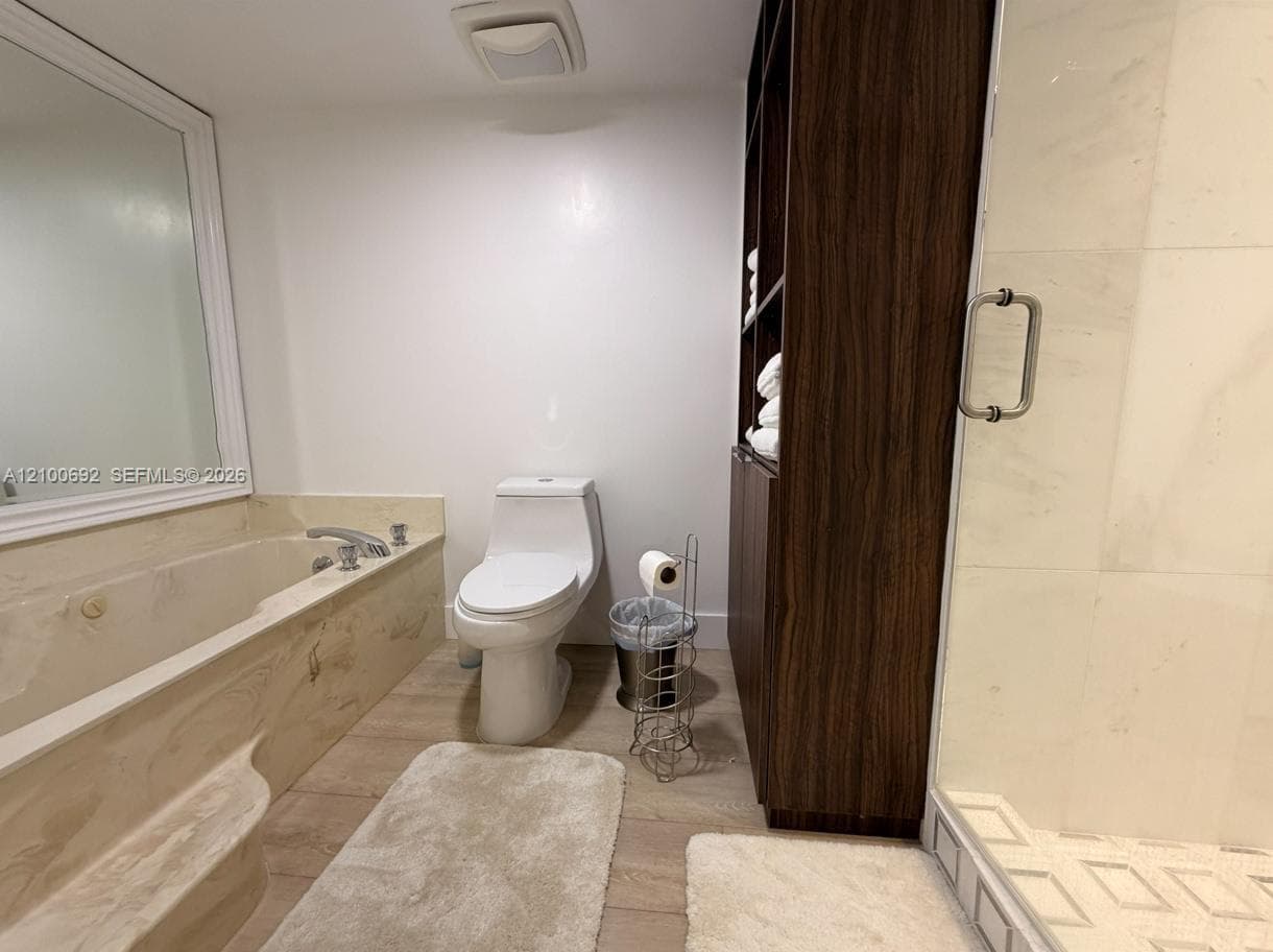 Brickell Key One · #A1216 in Miami - Photo 8