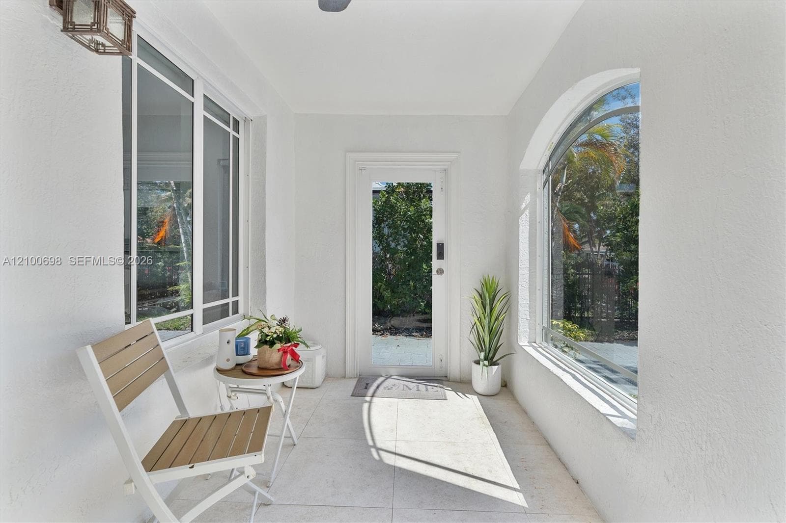 2231 SW 17th St photo 3