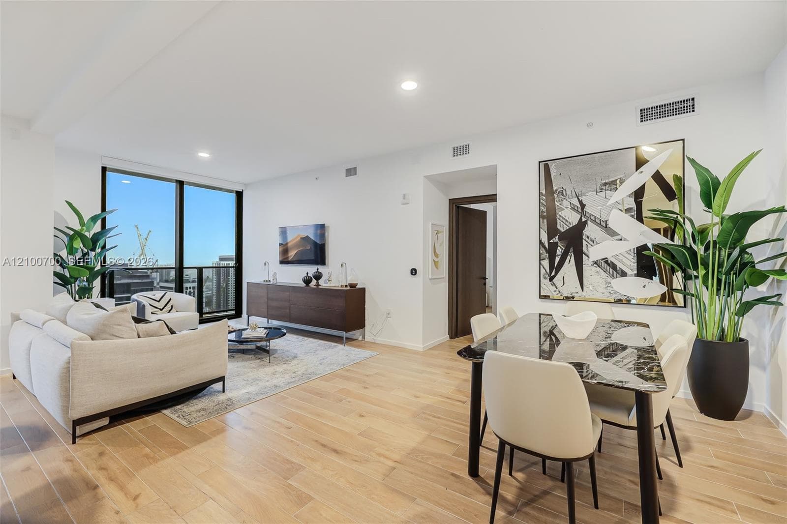 The Elser Hotel & Residences · #3718-3719 in Miami - Photo 4