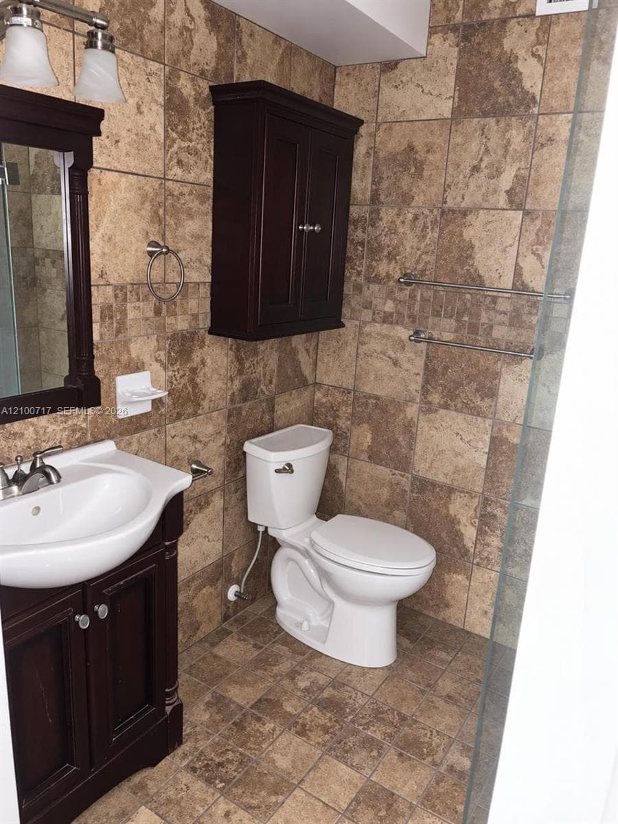 13510 NE 20th Ct #13510 photo 6