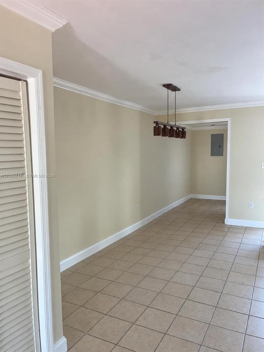 13510 NE 20th Ct #13510 photo 5