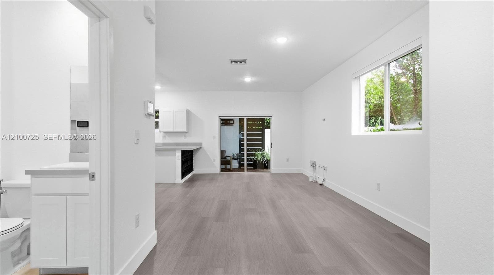 1791 SE 9th Ter photo 3