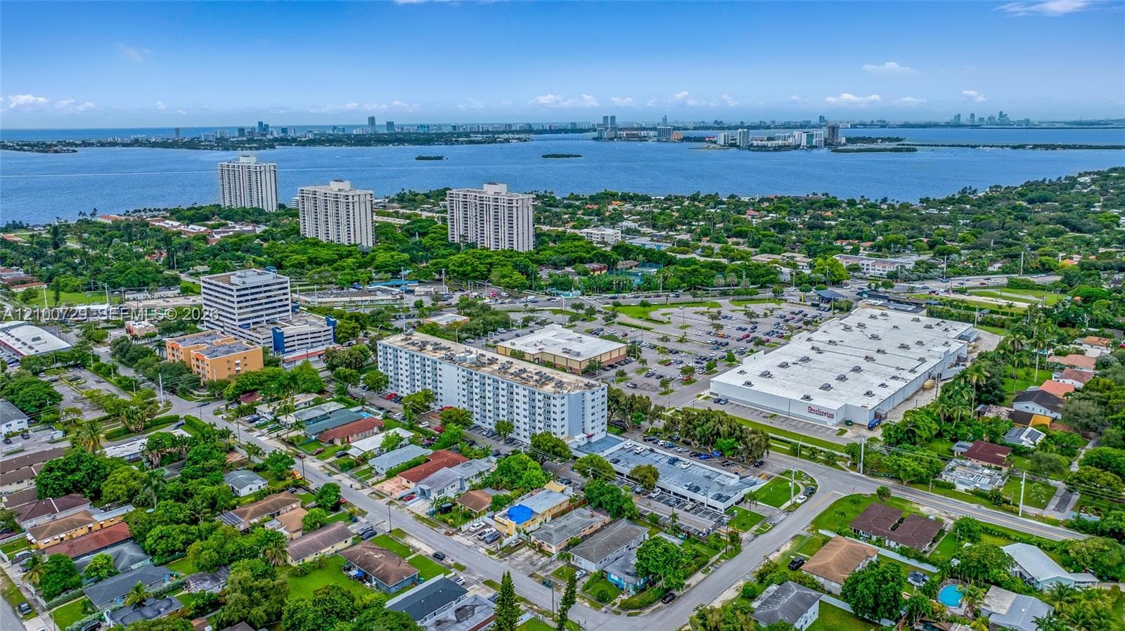 Harbour Pointe Condo · #501 in Miami - Photo 1