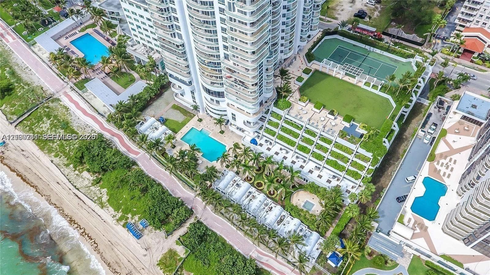 Akoya · #2810 in Miami Beach - Photo 13