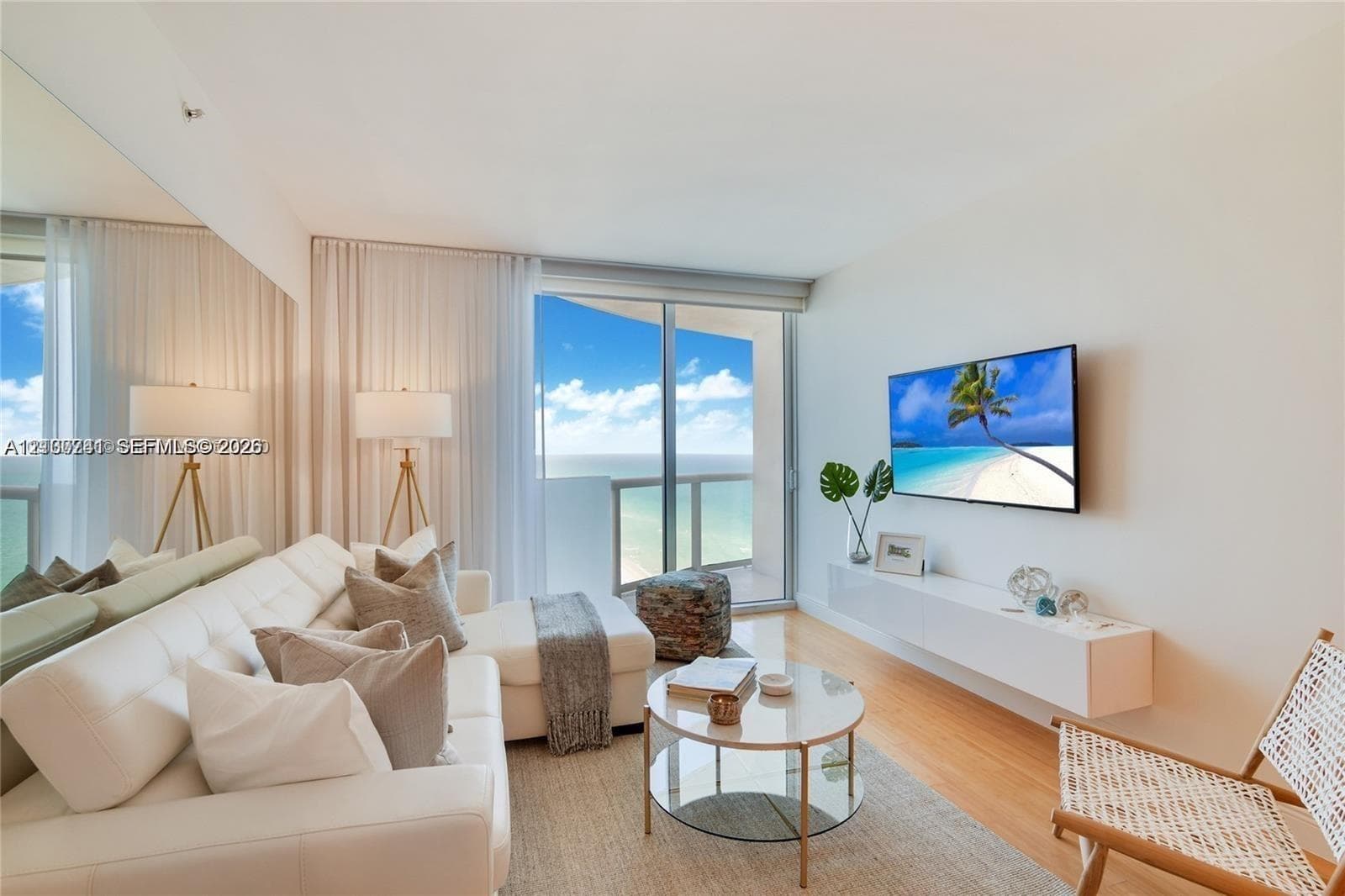 Akoya · #2810 in Miami Beach - Photo 1