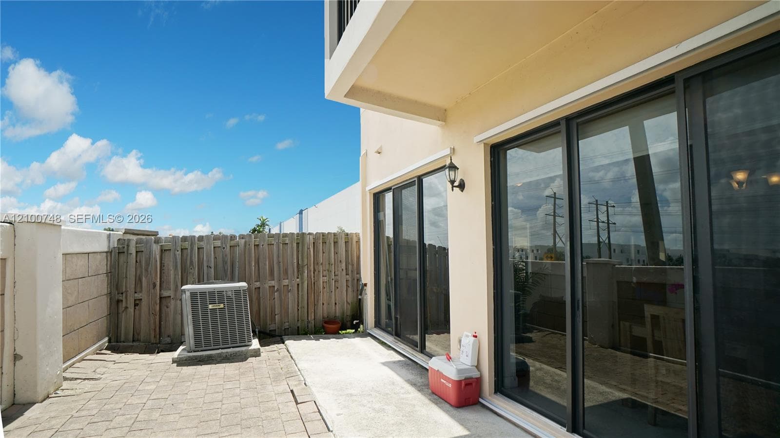 10401 NW 61st Ln photo 32